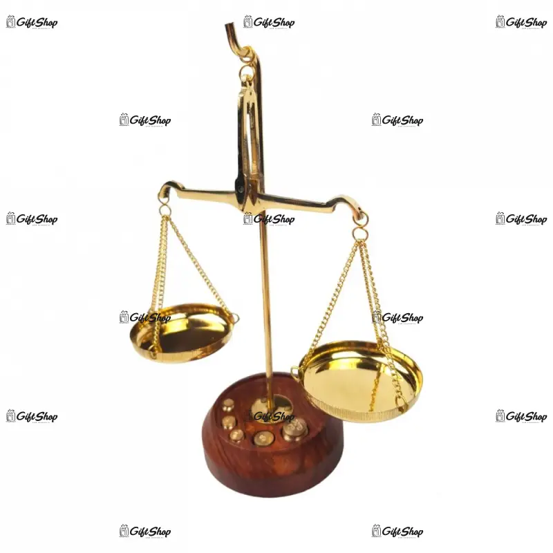 Balanta realizata din alama cu 5 greutati